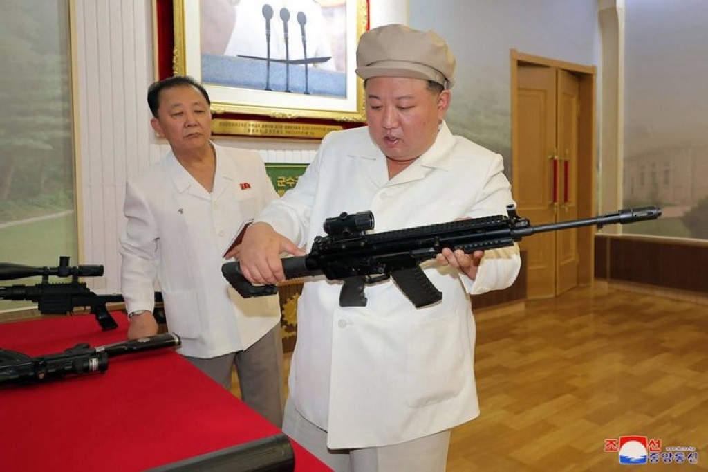 Factory thakugai hathiyaaru ufedhdhun ithuru kurumah Kim Jong Un govaalaifi