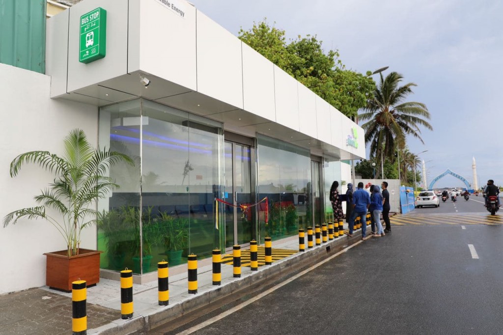 Fahuge zamaanee vaseelaiy thakaa eku STELCO ge green life bus stop hulhuvaifi