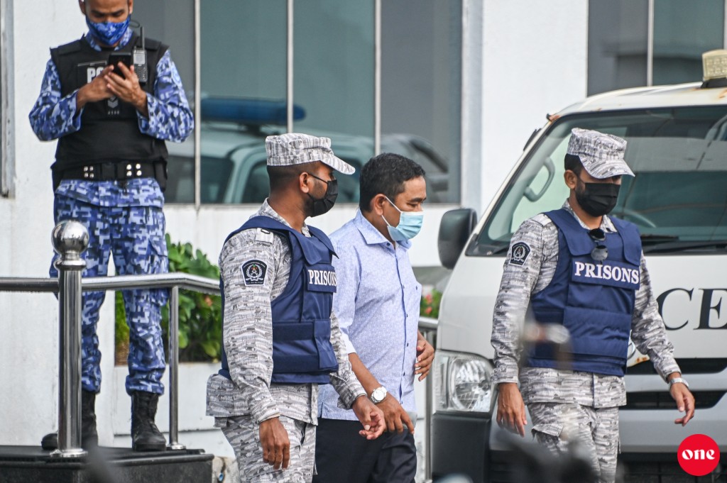 Raees Yameen miadhuves fuluhah haaziru kuranee