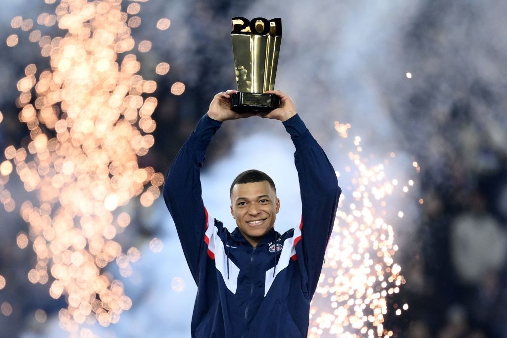 Mbappe ebbasvun aanukuraane, PSG ah vikkaalan majubooru?