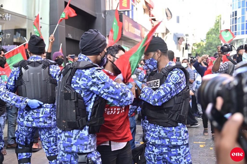17 taken into police custody at opposition protest