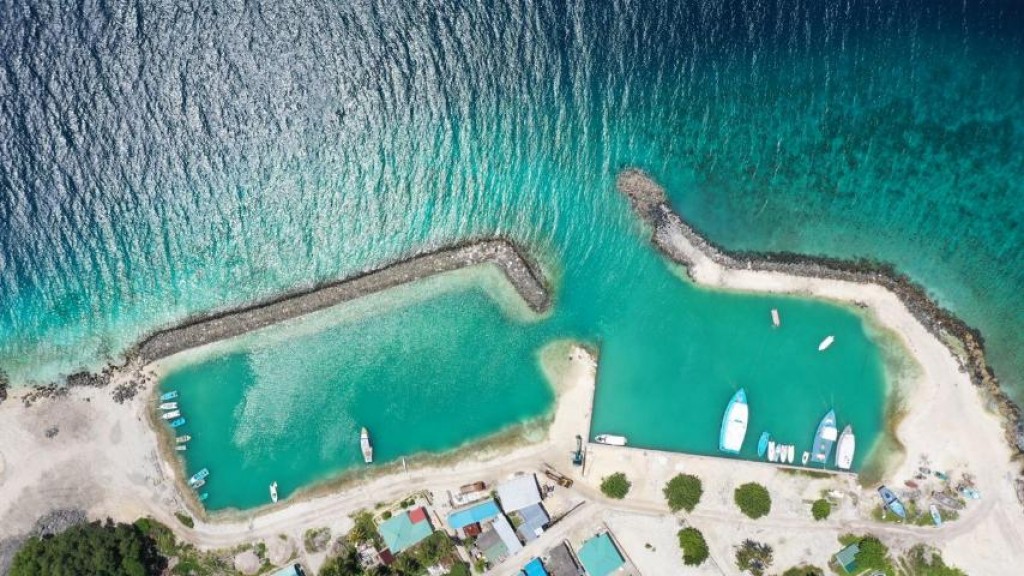 Miladhoo aa harbor ge basing fun kurumuge masaikkaiy nimumakaa gaathah