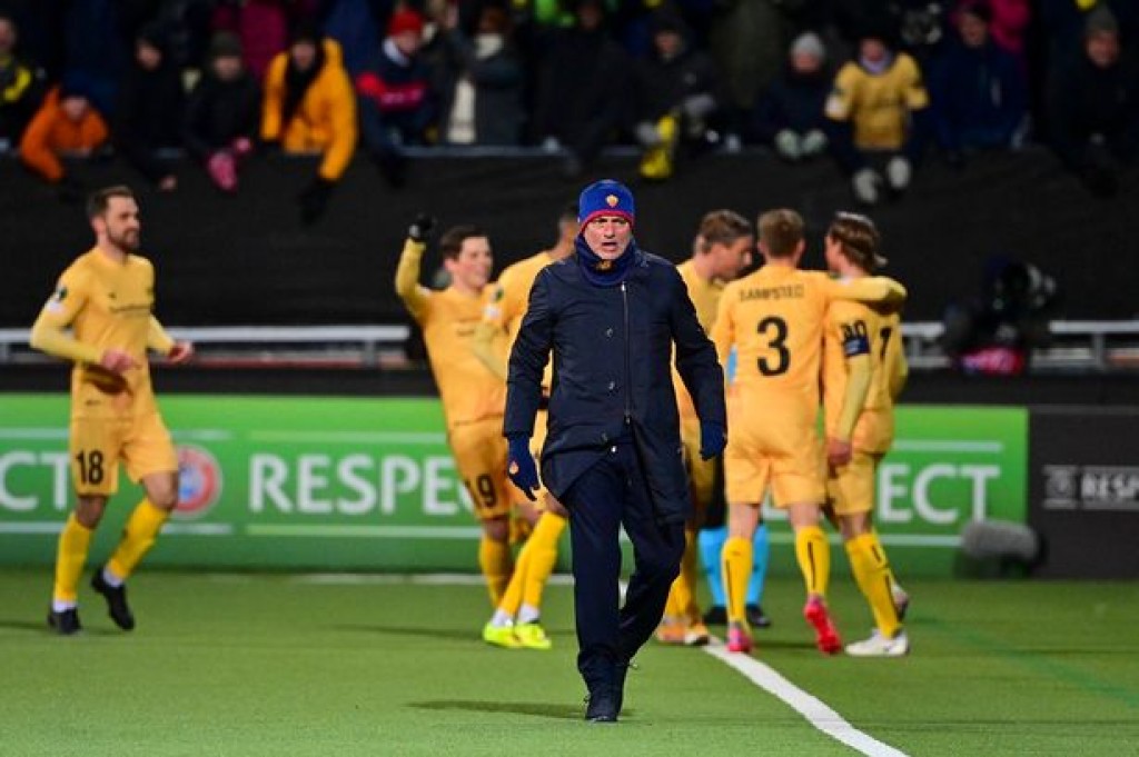 Mourinho ge career gai enme ladhuvethi bali!