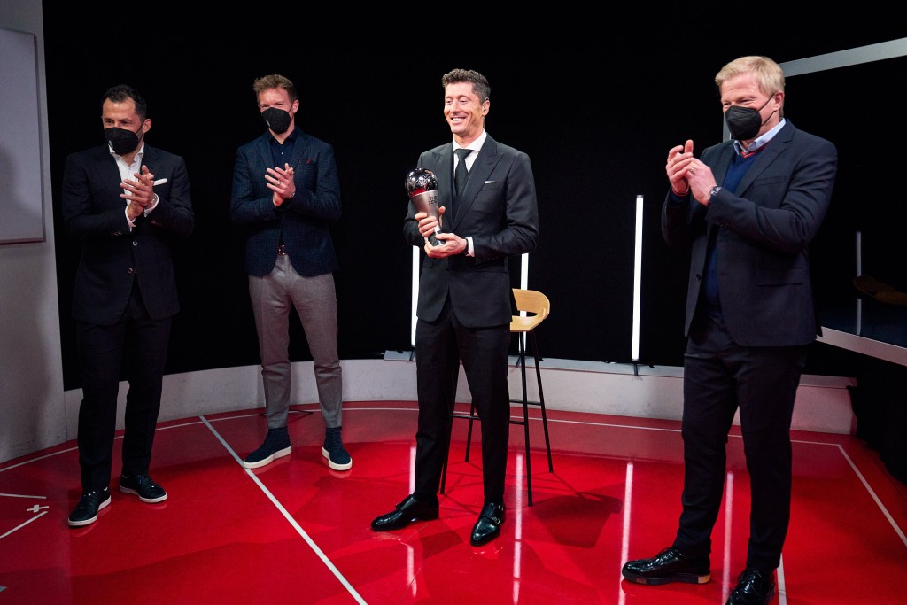 FIFA in hovaa dhuniyey ge emme molhu kulhuntheriyaa ge magaamu mifaharuves Lewandowski ah
