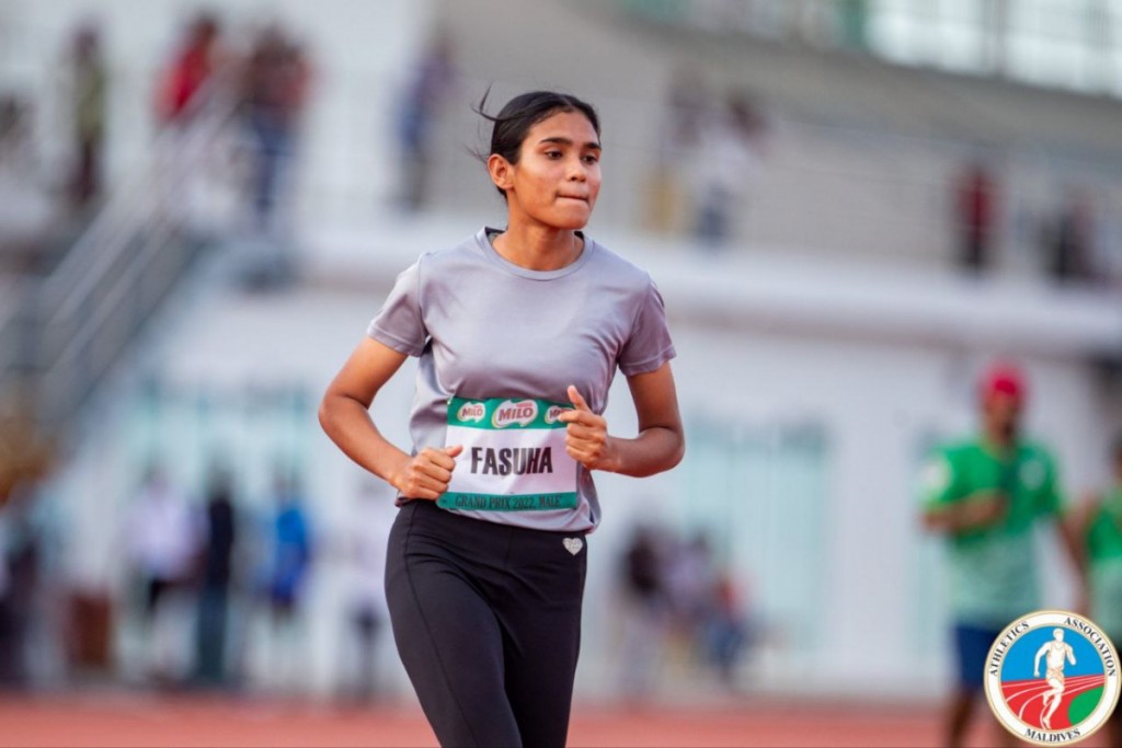 Fasooha 1500 meter record hadhaifi, Fazeel aai Ibadhulla adhi Ahna ves kuriyah