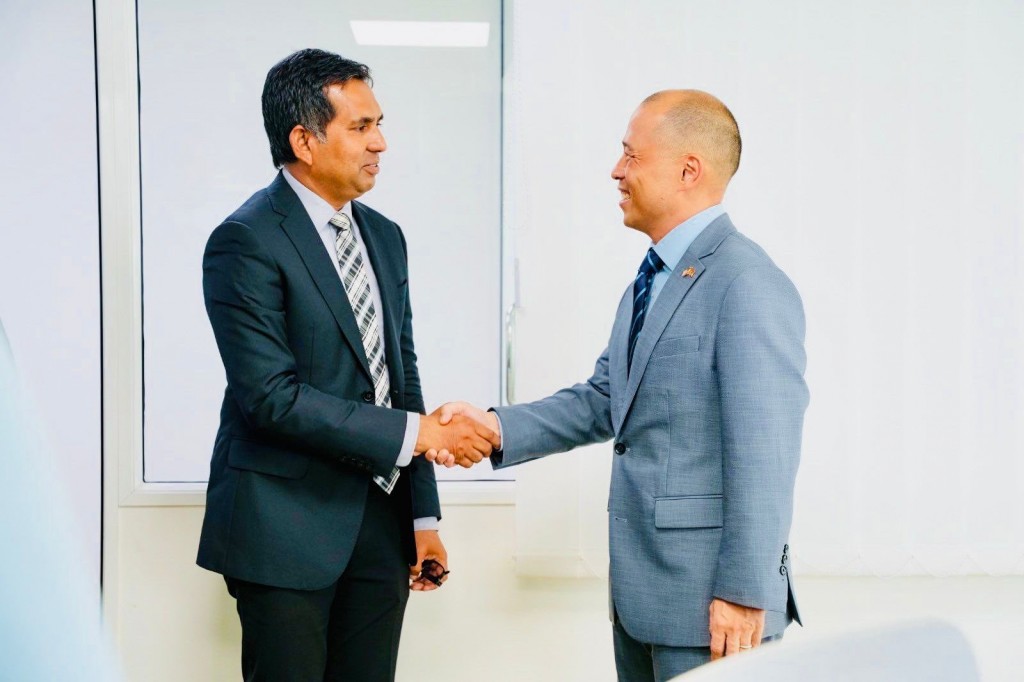 Viyafaaree ge mashvaraa thakah Minister Saeed America ah