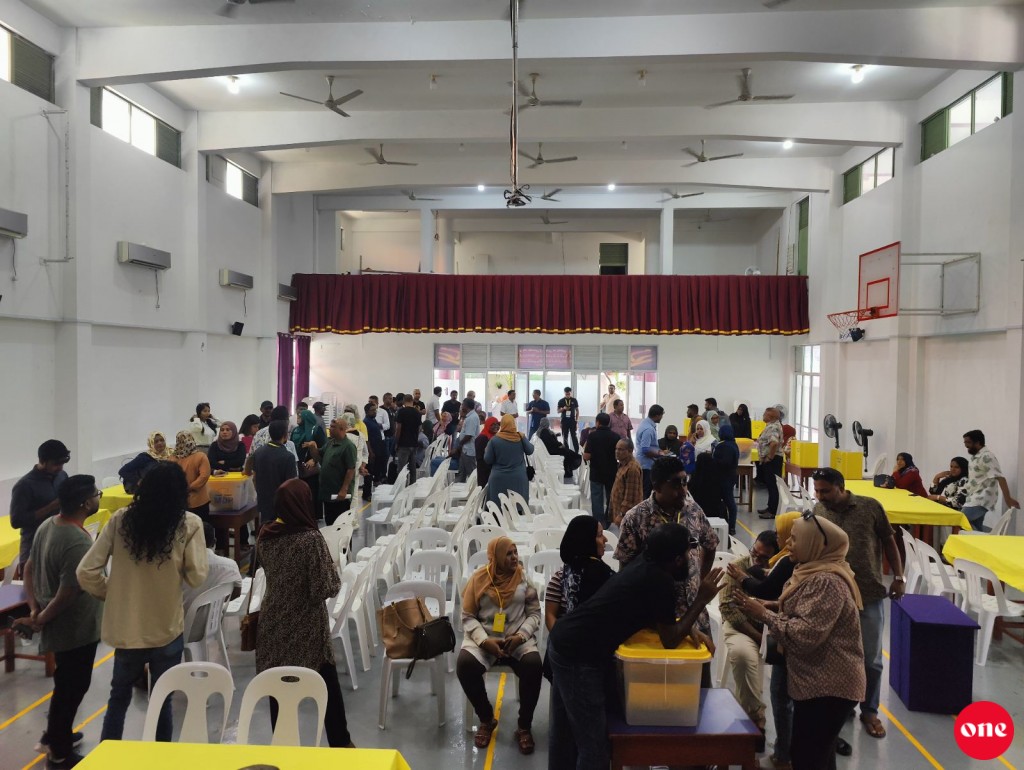 MDP Primary: Male' gai bahattaafai huri Addu ge evves fottakah adhives vote laan nufashaa!