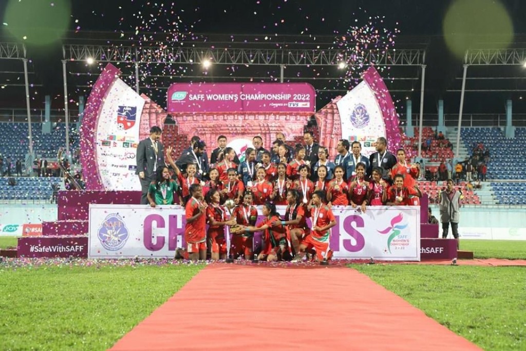 Bangladesh in furathama faharah anhen SAFF championship kaamiyaabu koffi