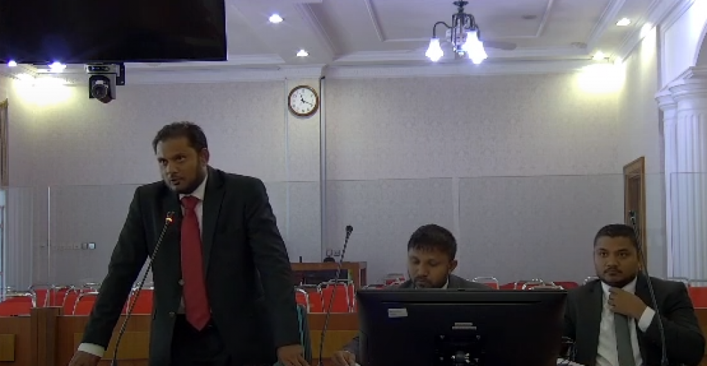 Fuggiri hiyaanaaiy: Sun ge 2 kunfunin sirru kuran edhunu hekithah dhaulathah dhinumakee goaheh: Shaah