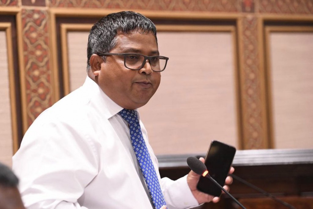 Naifarugai Ice plant eh hadhaidhinumah edhifaeh nei: Minister Hussein