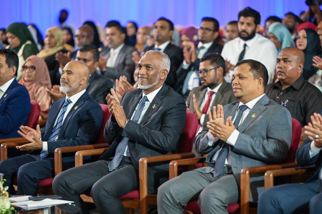 Mathee thauleemah dhookuraa loan thah islaamee hamathakah fahthai ithurah dhakkan nujehey gothah Raees ninmavaifi