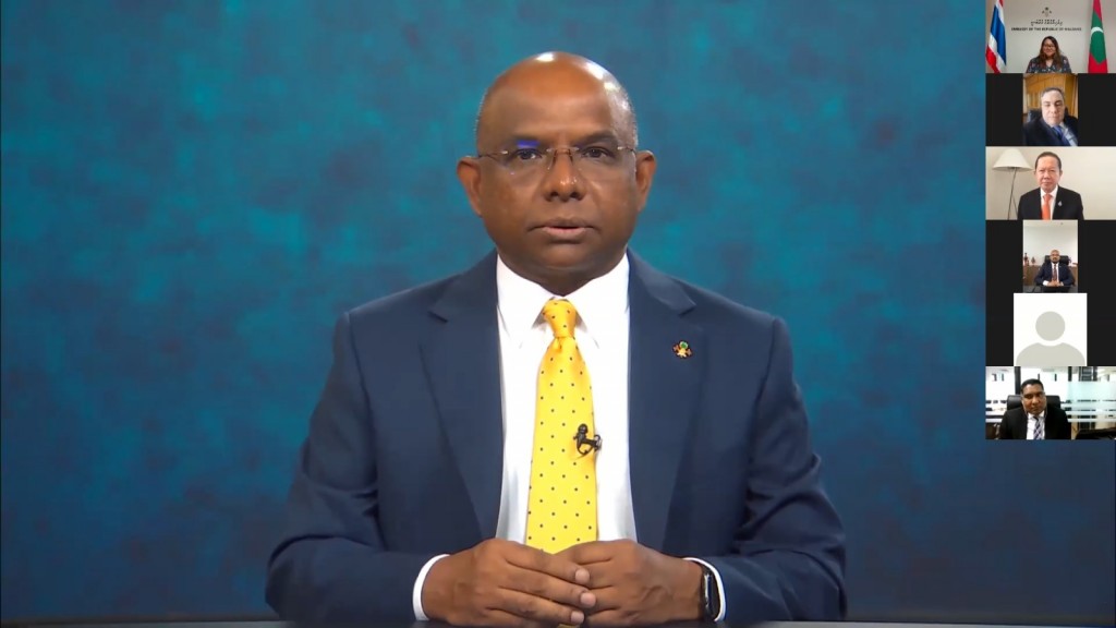 Raahjjeyge minivan dhuvahuge munaasabaagai Thailand gai hunna Raahjjeyge Embassy in Virtual Reception eh baahvaifi