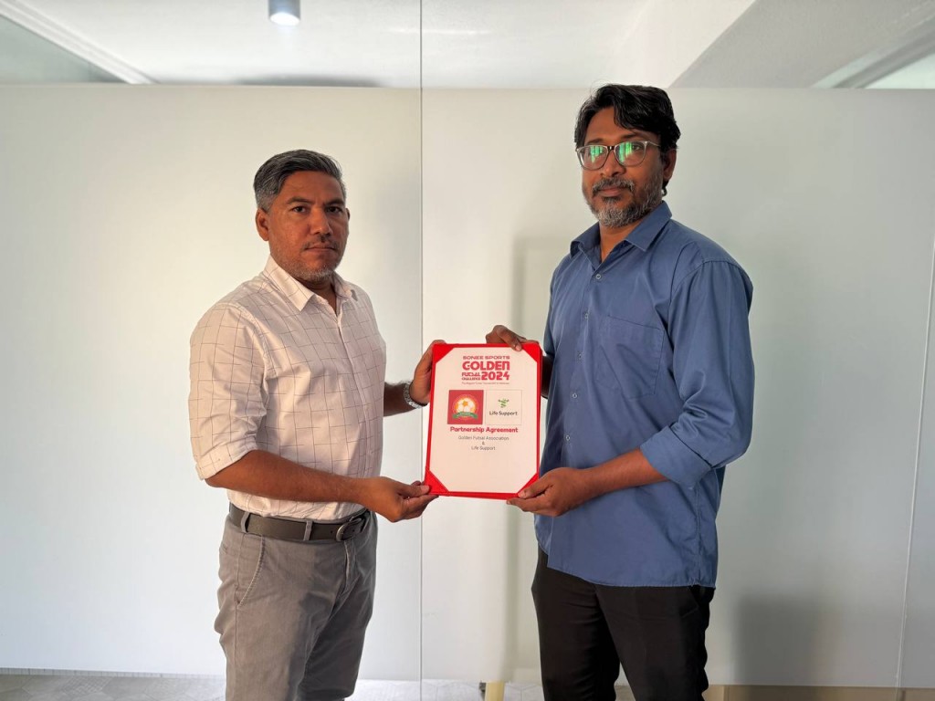 Golden Futsal Challenge ge partner ehge gothugai Life Support aaeku soekoffi