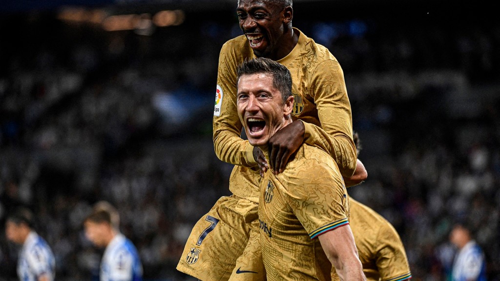 Lewandowski ge 2 goal aaeku Barca ah bodu molheh