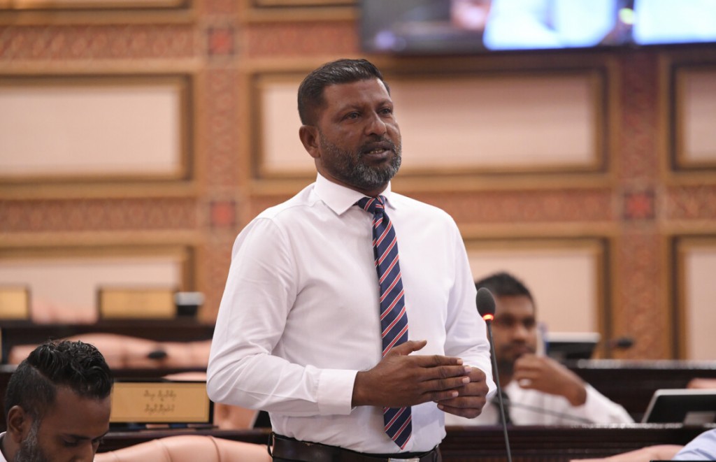 Veythuvedhiya 10 aharu 3 faharah tax bodukuri: Riza