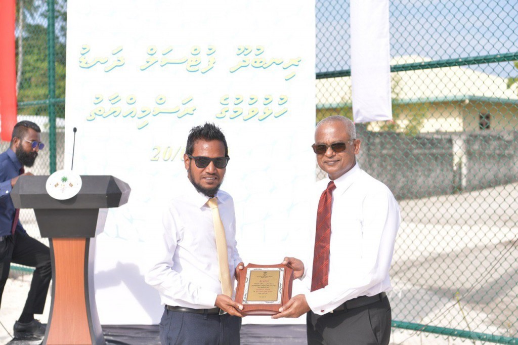 President opens Rinbudhoo futsal pitch