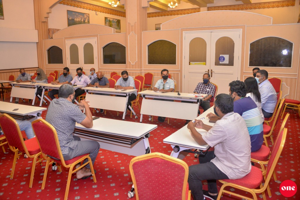 Loan ah edhunu hurihaa media akah loan dhookohffi, adhives furusathu ebaoiy