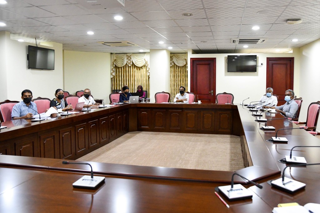 Bodu hiyaanaathuge thuhumathu kurevey emmen dhaulathuge magaamuthakun vaki kuran fenna kamah faas kohfi
