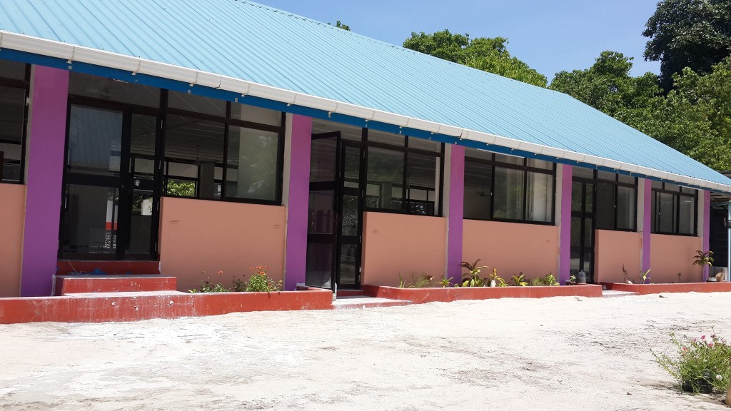 Deputy Minister vadaigathumun ves Hirimaradhoo dharivarun school ah nufonuvi
