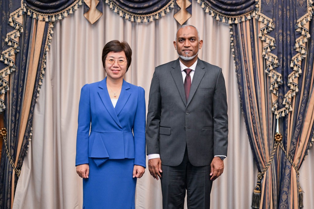 Raees ge arihah China ge safeeru vadhaaee ziyaaratheh kurahvaifi