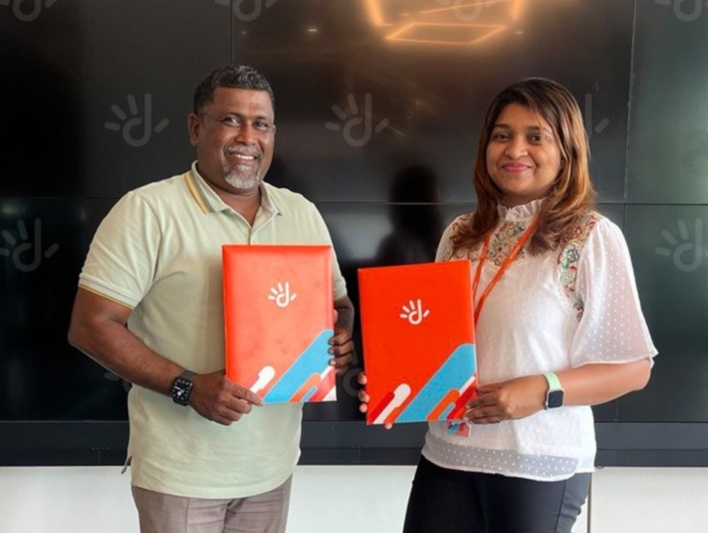 Skate Maldivesge developing partner akah Dhiraagu