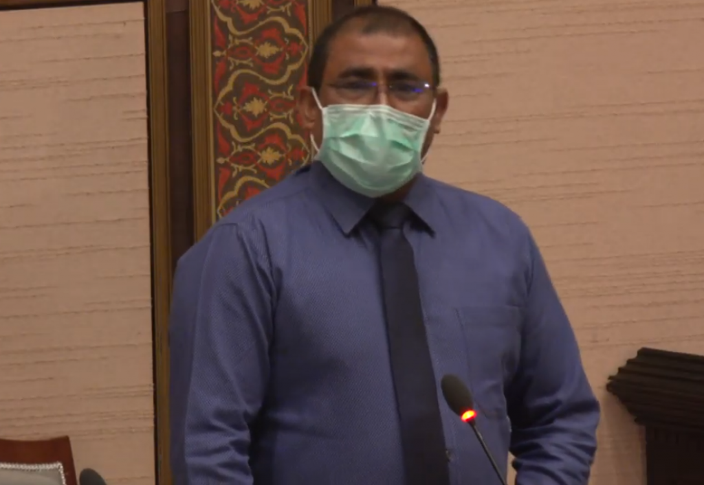 Raahjje anna touristunnah 3 mahahvvure gina dhuvahu thibeveyne gothah gaanoonu badhalukuranee