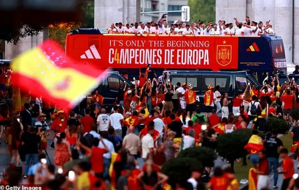 Spain team ah sharafuveri maruhabaa eh, etha haas supporter innaa eku ufaafaalhu koffi