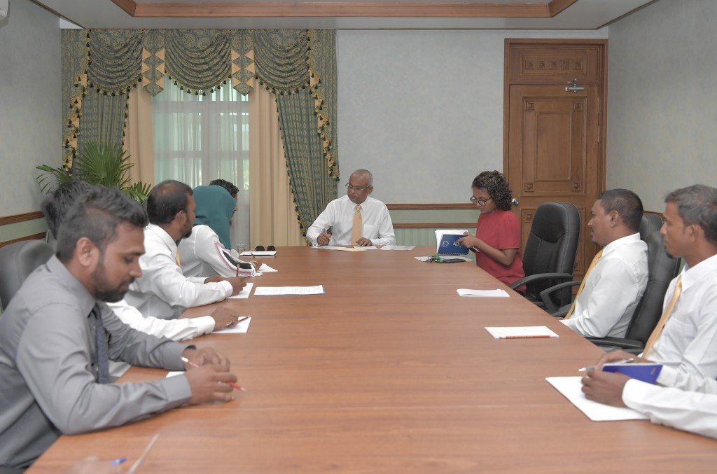 President Solih meets Madduvvari Council members