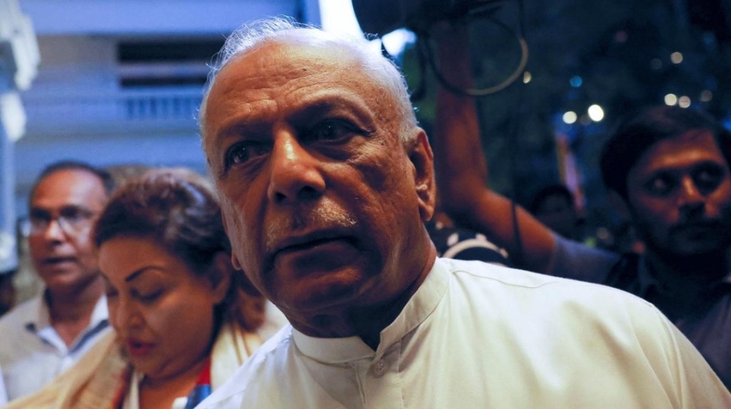 Adhuge dhuniye: Sri Lanka ge au boduvazeeru Gunawardena akee kaaku?