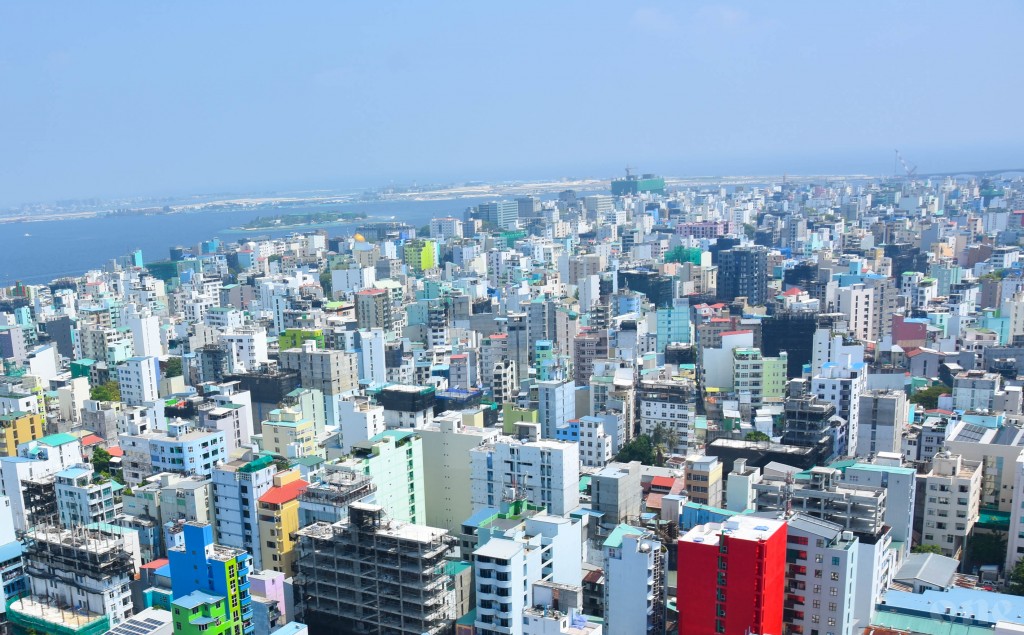 Man found dead in air shaft of residential building in Male' City