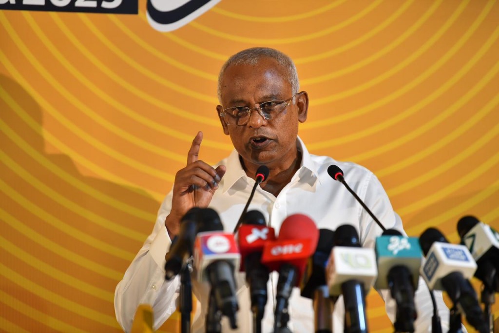 Kuriyah oiy riyaasee inthihaabu bodu thanun kaamiyaabu kuraanan: Raees