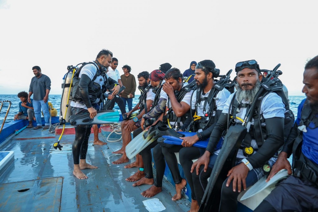 Masdhoani thakugai rescue divers in thamreenu kurumuge program fashaifi