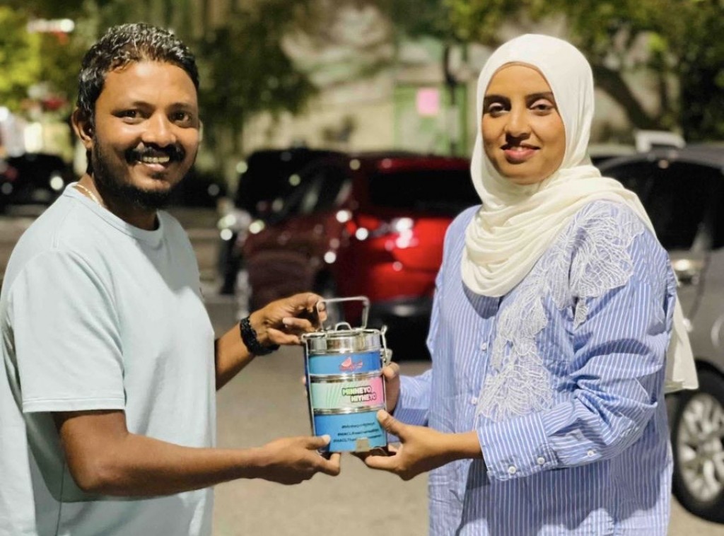 Muvazzafun ge medhugai gulhun badhahi kuran MACL in thashibari harakaatheh!