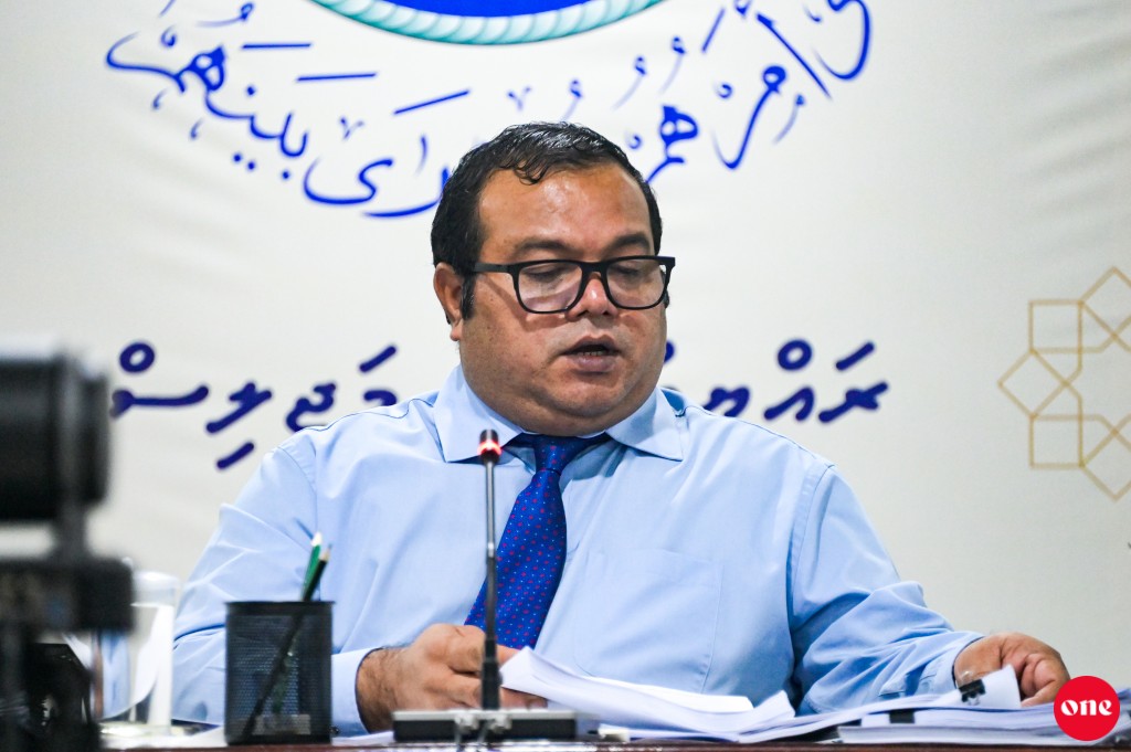 Jalu thakaa gulhey haahssa dhiraasaa eh 241 committeen kuranee