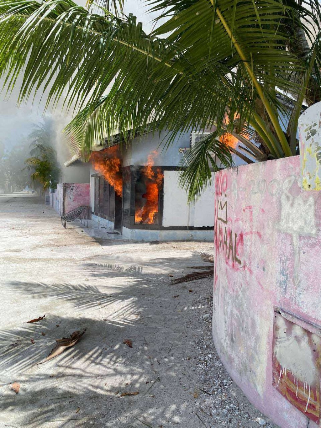 Kolamaafushi gai print kuraa thanehgai roave, a'ndhai hulivehjje