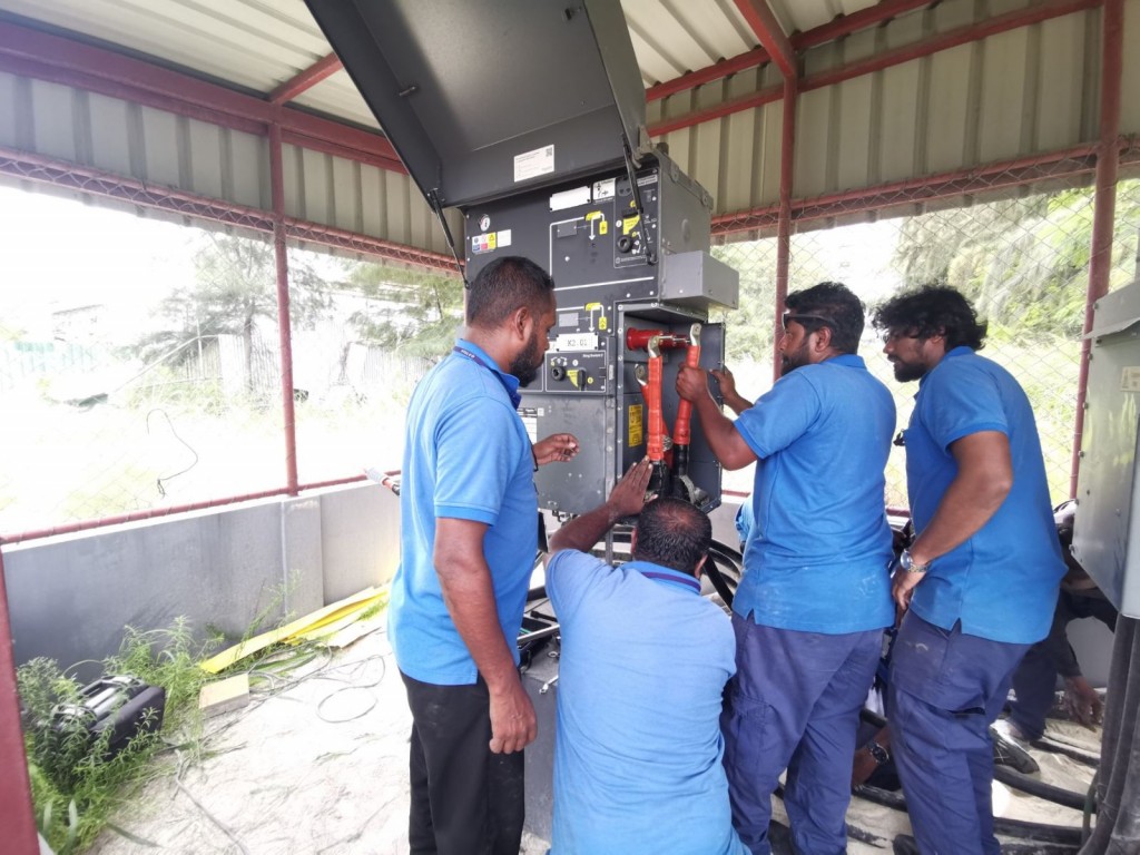 Vaguthee cable eh alhaigen hiyaa flat thakah current dheefi