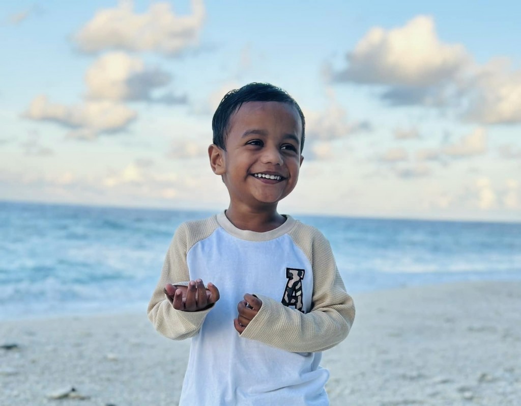 Iyzan fenunee flat eh therey thalhulevifai huhttaa, thalhulevunee ethereygai hurikan neyngi!