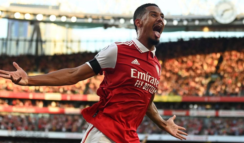 Fahathun arai Fulham balikoh, Arsenal ge 100 percent record dhamahattaifi