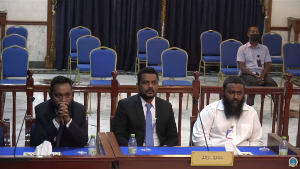 Ameen dhookollan High Court in kuri hukum baathil koh, alun shareeaiy hingan Supreme Court in amurukoffi