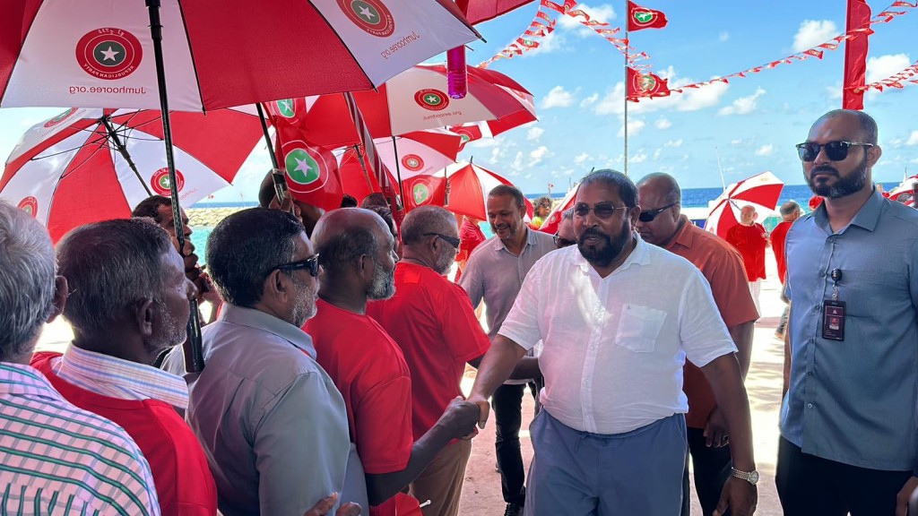 Hraam dhauvaa ekey goviyas, Yaameen jail ah laafai vanee kameh nukoh huhnavanikosheh noon: Gaasim