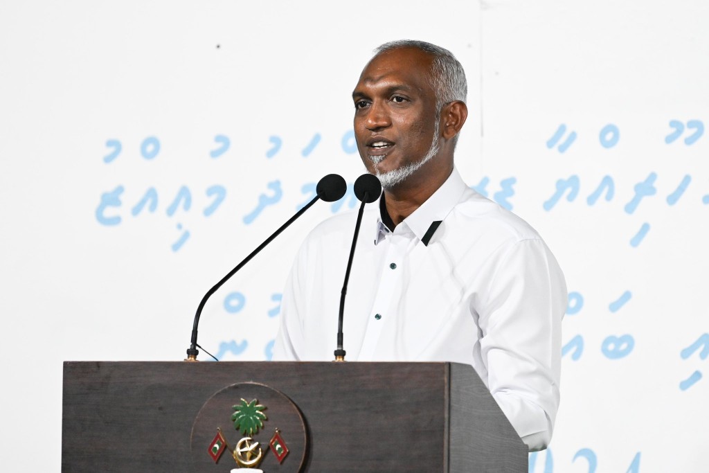 Vaudhuthah akurun akurah fuhdhaanan, rayyithun shakku nukuravvaa!: Raees