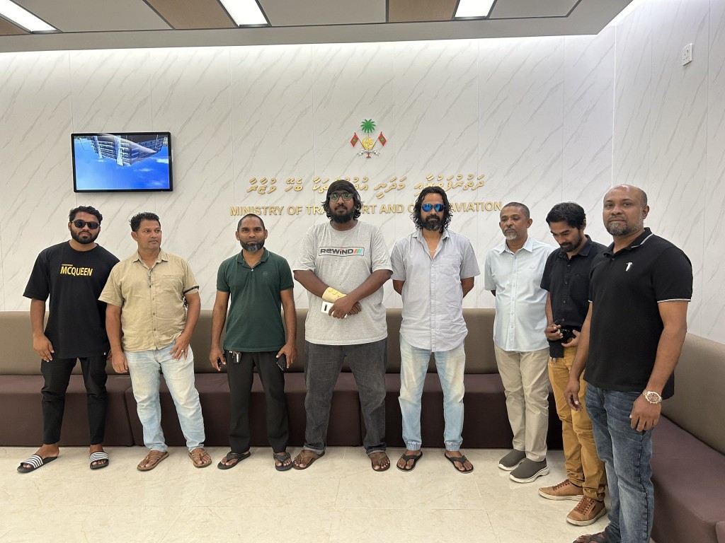 Sarukaaruge taxi line inn gellun nulibeyne kamuge yageenkann dhinumun driver innge muzaaharaa huttaalaifi