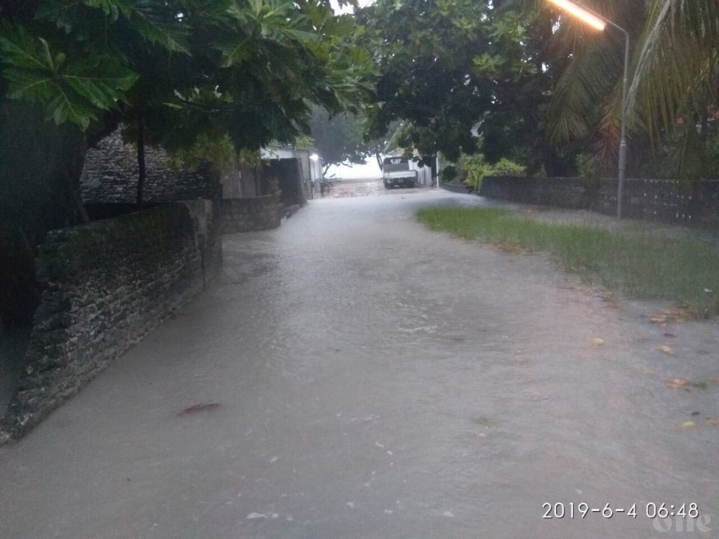 Water enters homes in Dhigurah due to flooding, no electricity in some areas