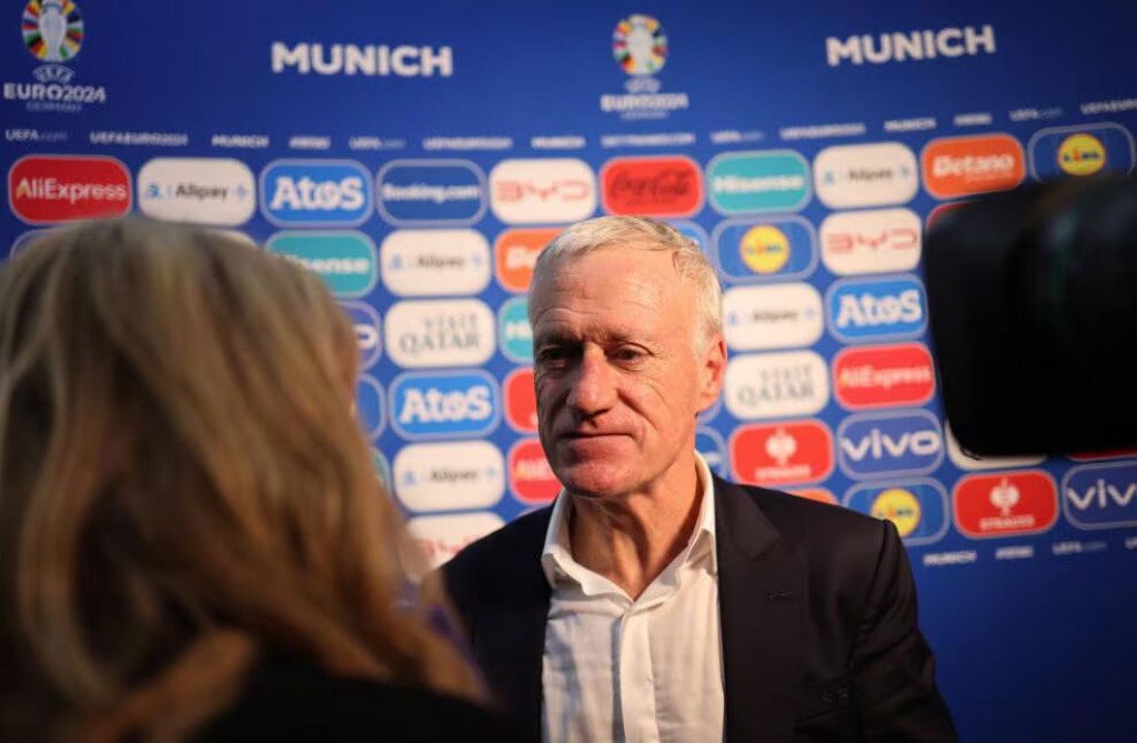 EURO thattaa hama ah nudhevunu namaves Deschamps vaki nukuraane