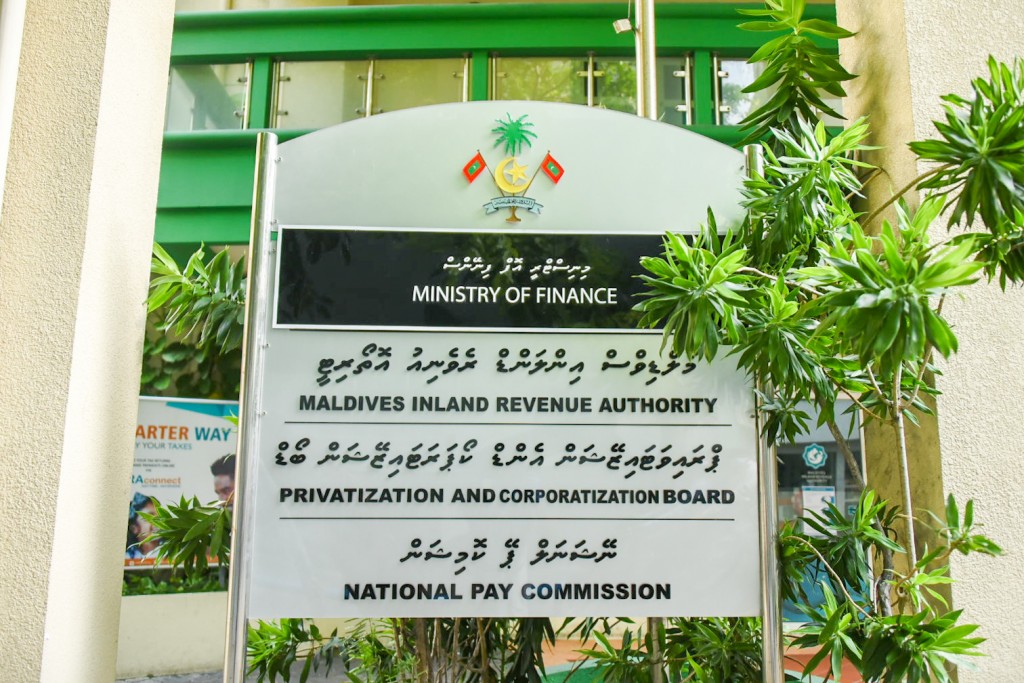 Income Tax in 2.7 billion rufiyaa libijje