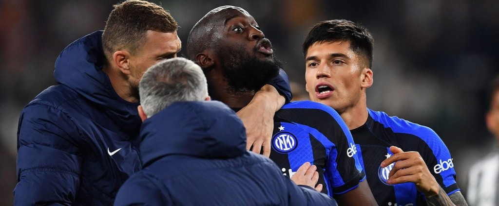 Lukaku aa naslee gothun dhimaakurun: 