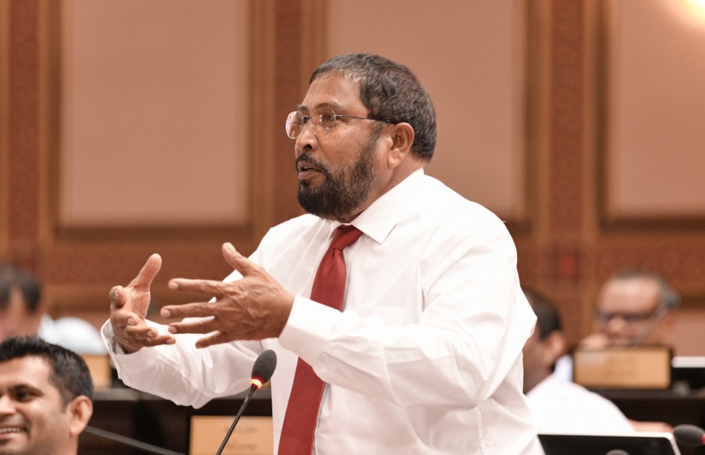 Qaasim ge maalee bayaan: Aharu dhuvahuge thereygai aamdhaneege gothugai libunee 11 Million