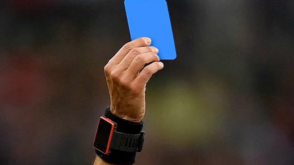 Football gai Blue kulaige card test kuran thayyaaru vanee
