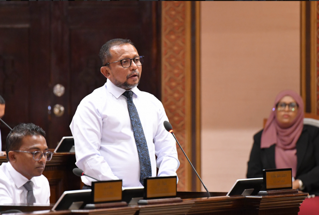 Vaki adhadhehge members ge soyaa eku noonee kulli mahsala hushaneylhey goiy hadhan govaalaifi