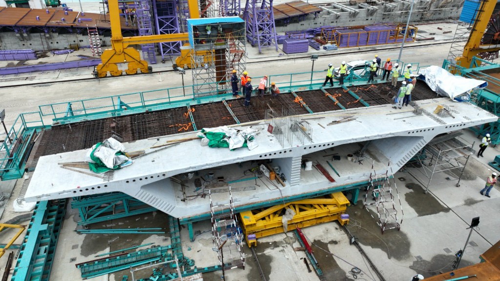 Thilamale Bridge ge deck ge masahkaiy fashaifi